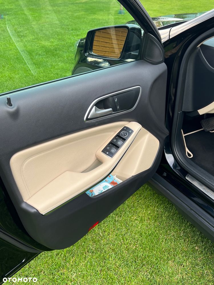 Mercedes-Benz GLA 250 4-Matic - 14