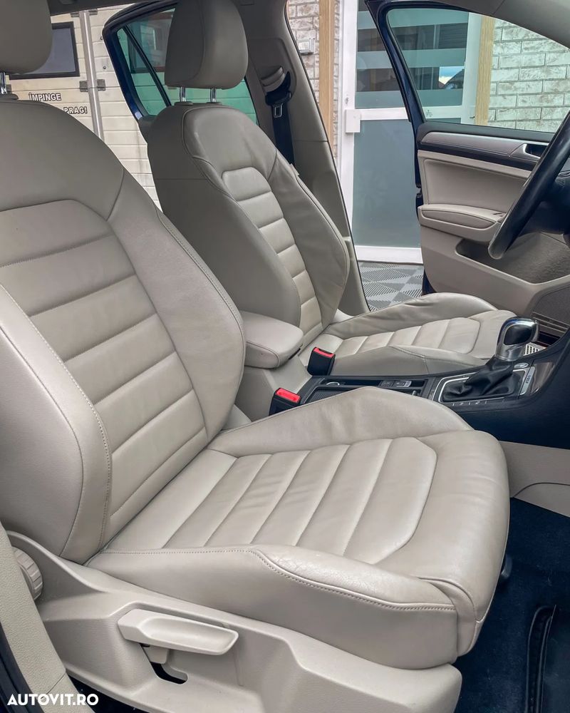 Volkswagen Golf e-Golf - 11