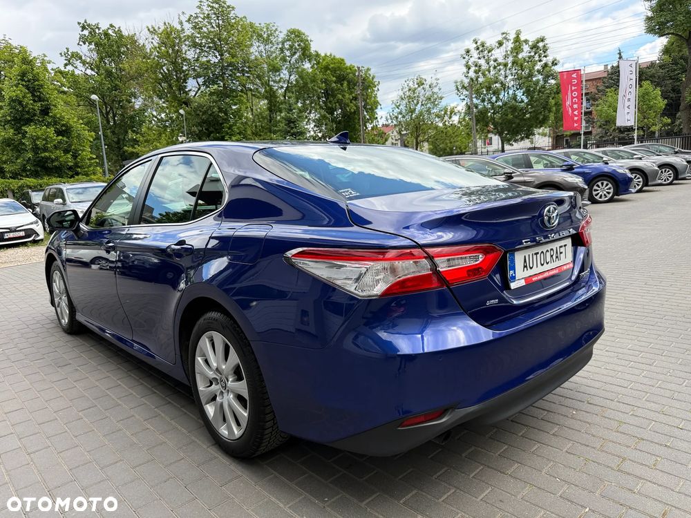 Toyota Camry 2.5 Hybrid Comfort CVT - 25