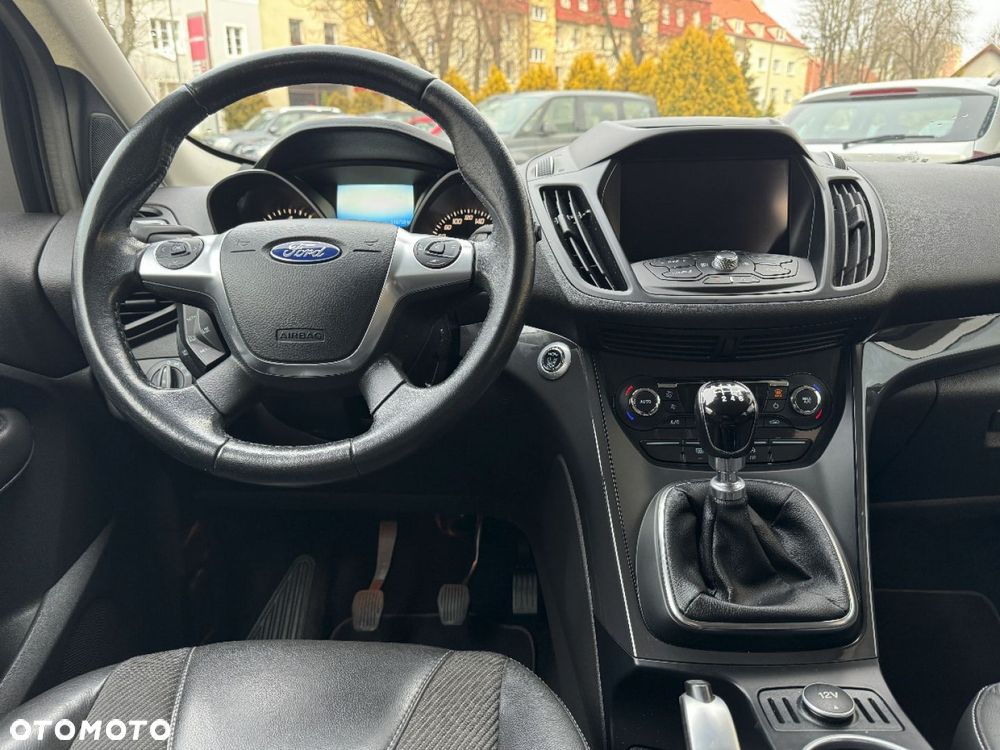 Ford Kuga 1.5 EcoBoost 2x4 Titanium - 27