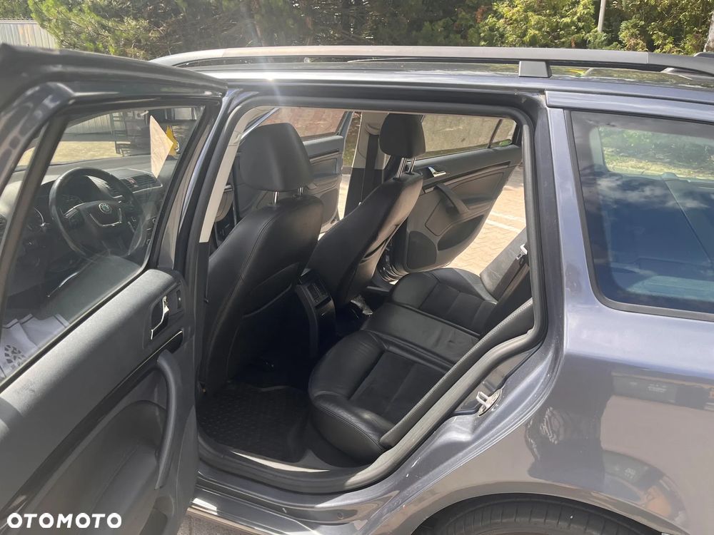 Skoda Octavia 2.0 TDI DPF Elegance DSG - 8