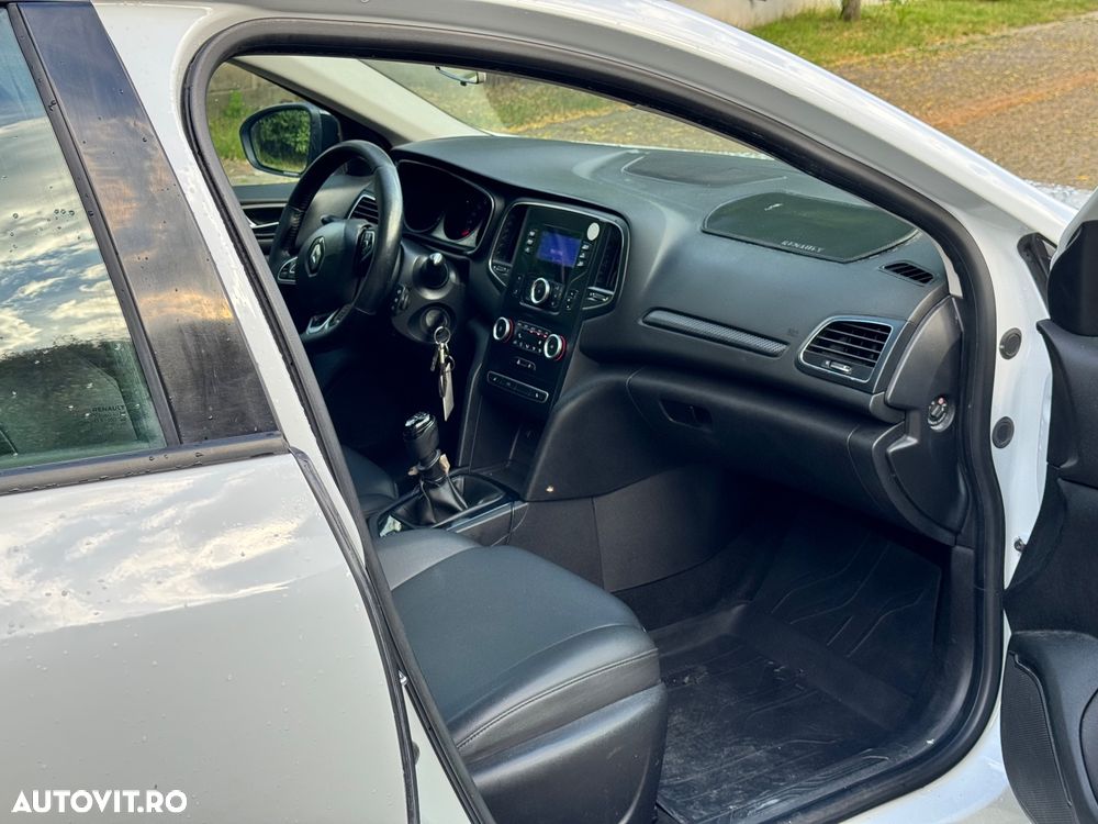 Renault Megane - 5