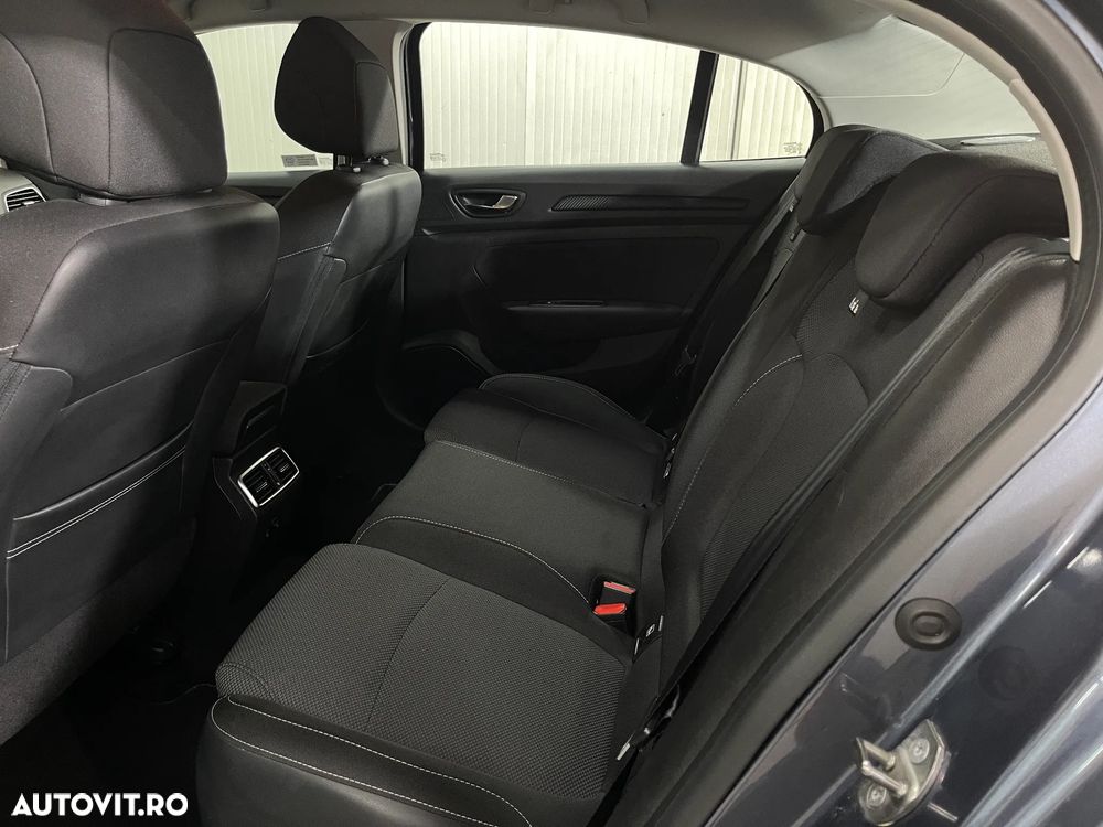 Renault Megane TCe 140 EDC GPF Equilibre - 12