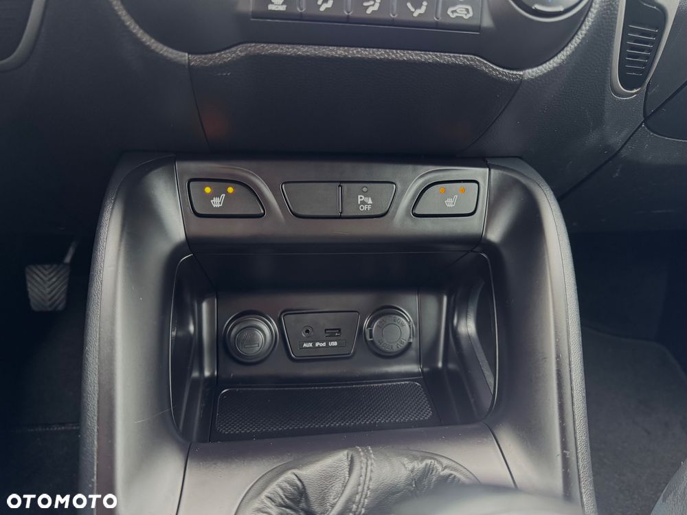 Hyundai ix35 1.7 CRDi Premium 2WD - 19