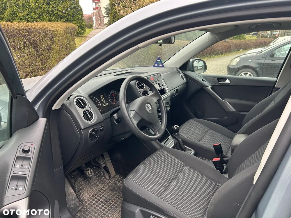 Volkswagen Tiguan - 9