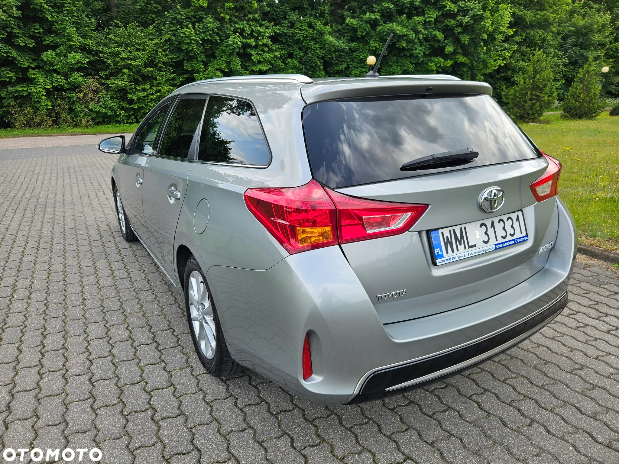 Toyota Auris 1.6 Premium - 8