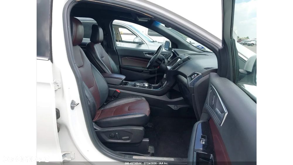 Ford Edge - 9