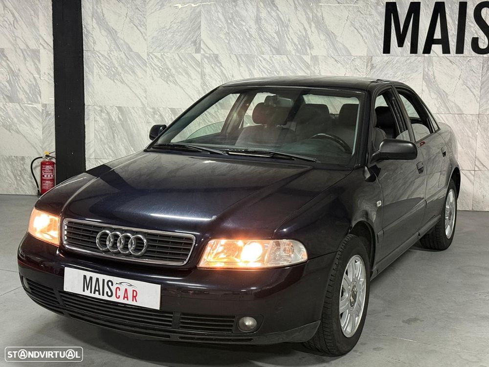 Audi A4 1.6 Confort - 2