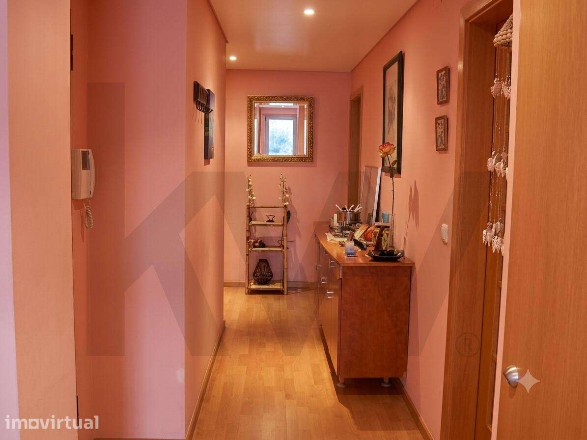 Oportunidade em Lisboa: Apartamento T4 com 2 Lugares de Garagem, Arrec - Grande imagem: 2/12
