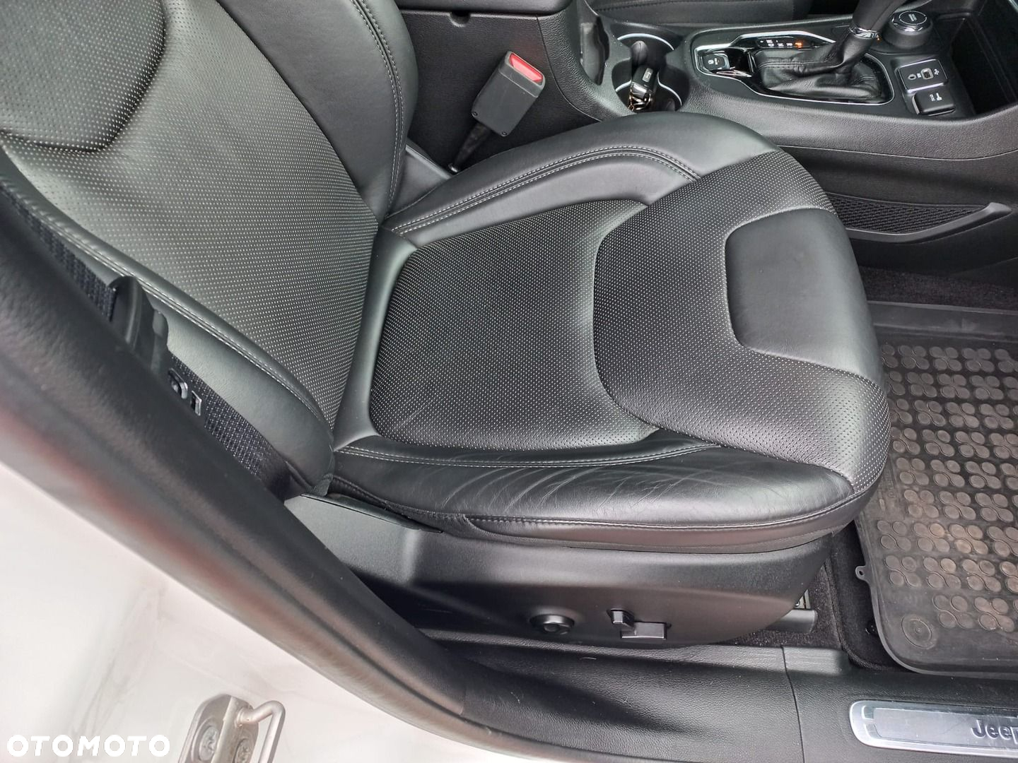 Jeep Cherokee 2.0 GME Active Drive I Limited - 11