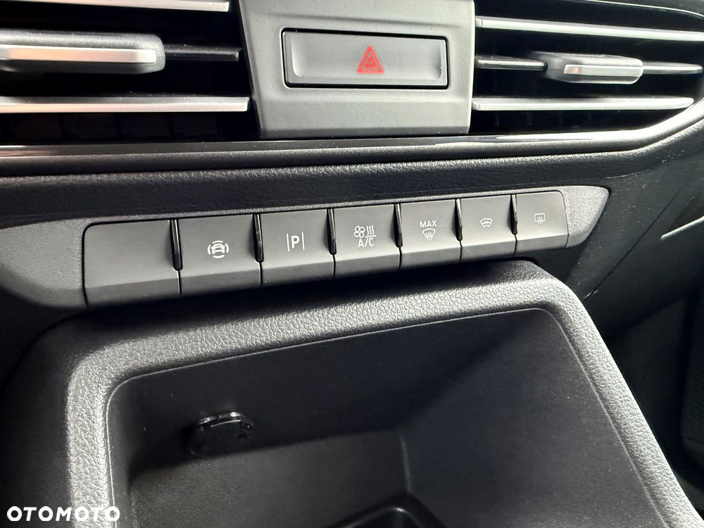 Ford Tourneo Connect Grand - 19