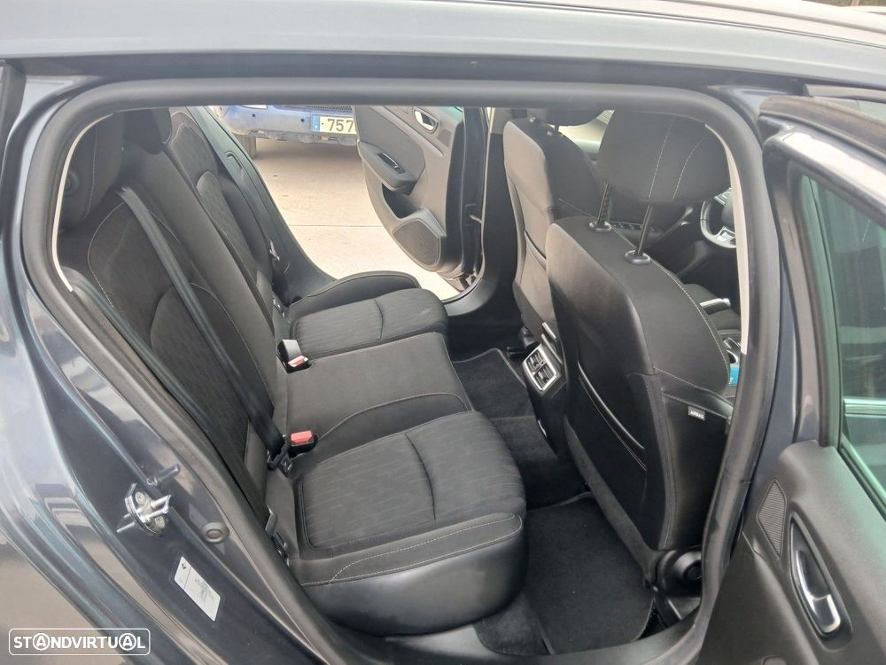 Renault Mégane 1.5 Blue dCi Limited - 11