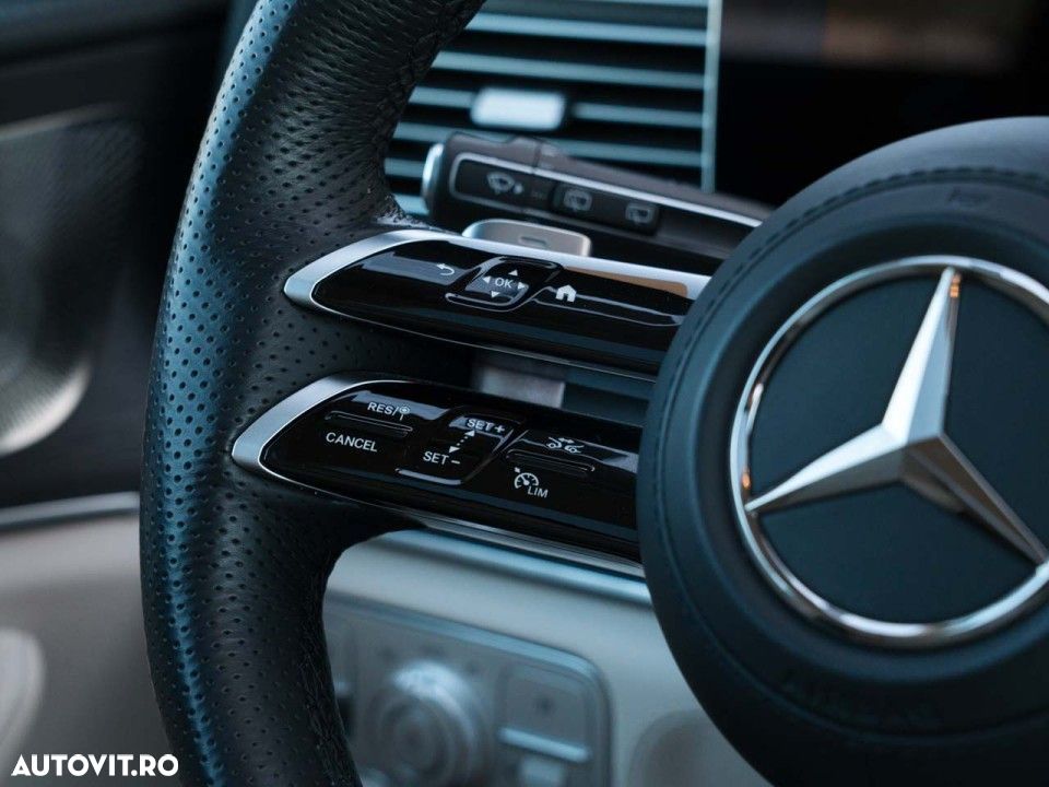 Mercedes-Benz GLS - 14