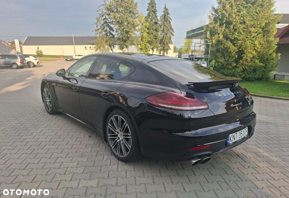 Porsche Panamera 4S - 3