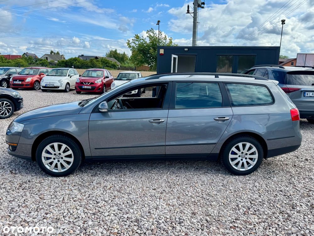 Volkswagen Passat - 12