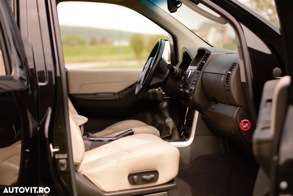 Nissan Pathfinder - 10
