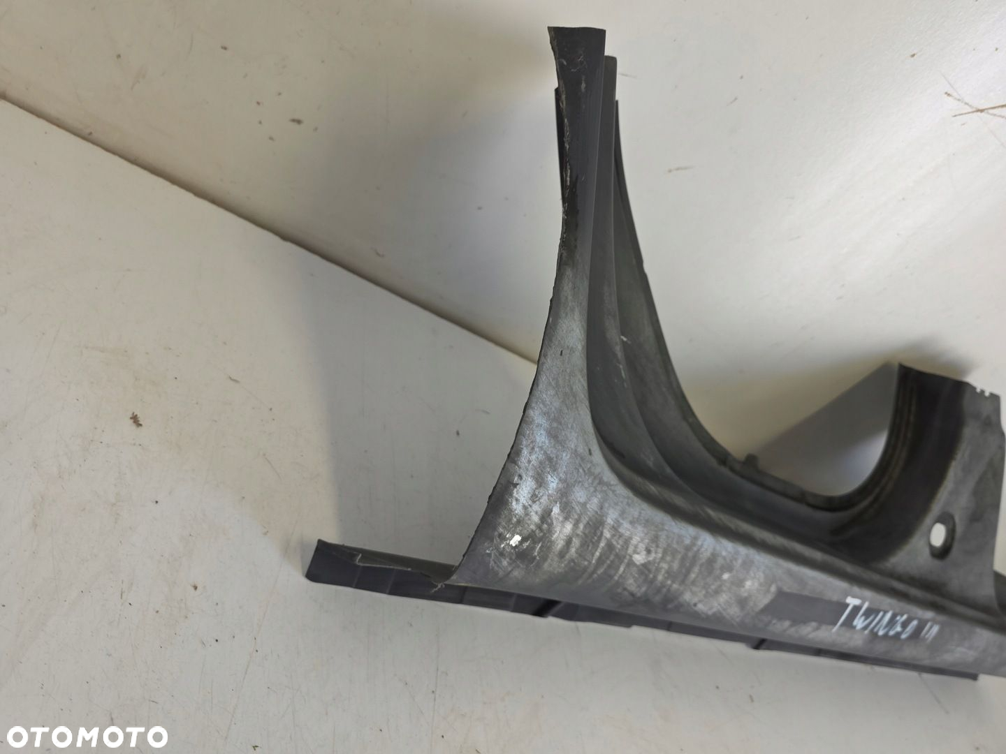 Próg prawy poszycie tył RENAULT Twingo III 3 14- - 7