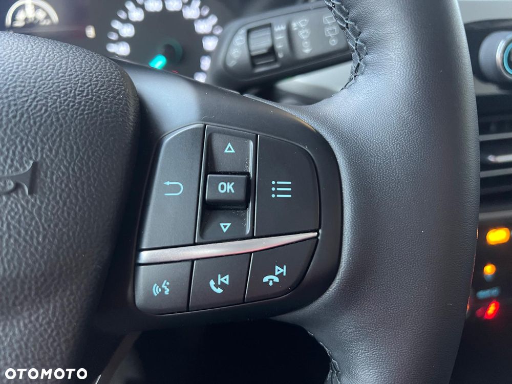 Ford Kuga 1.5 EcoBoost COOL&CONNECT - 32