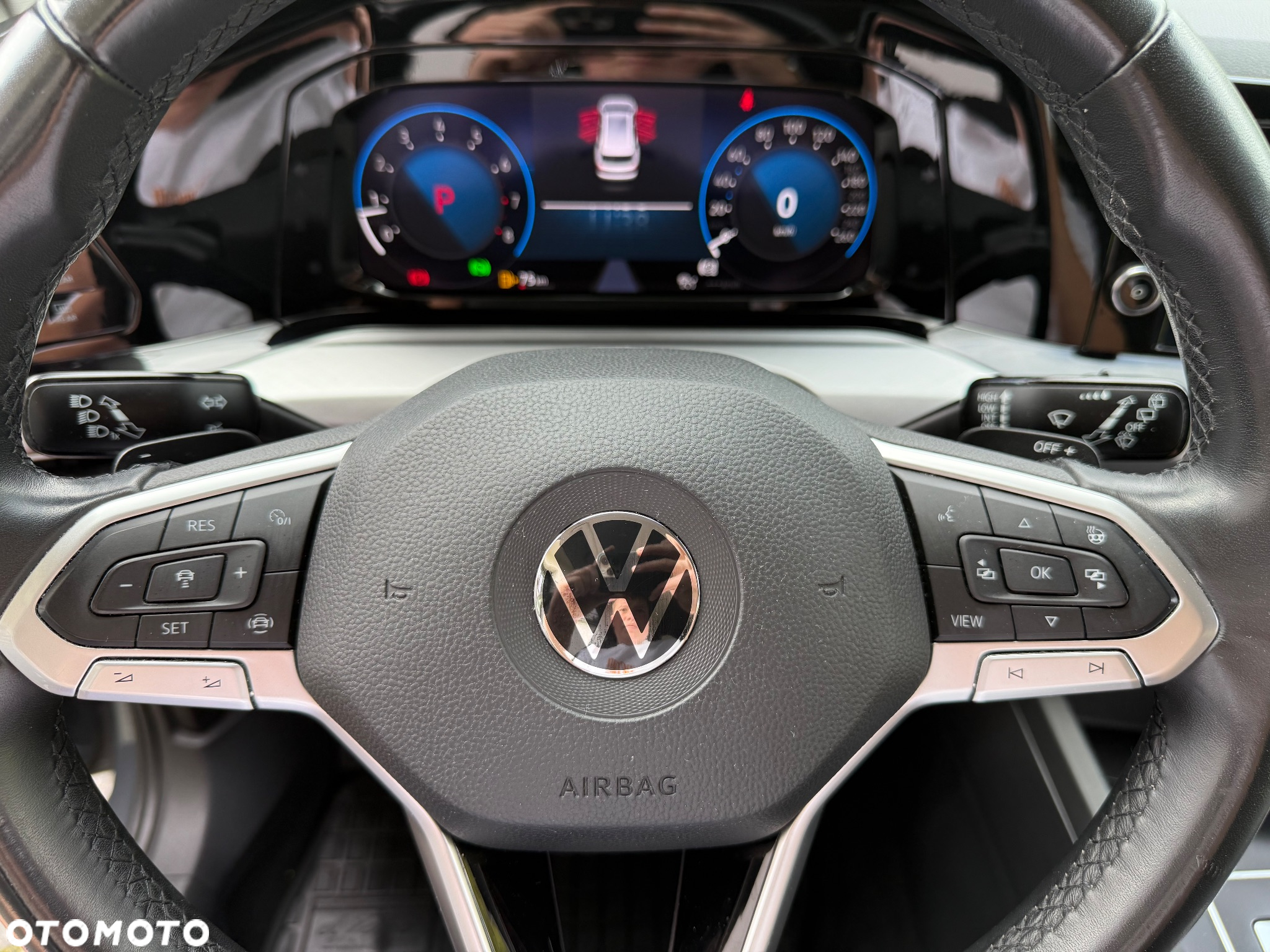 Volkswagen Golf - 34