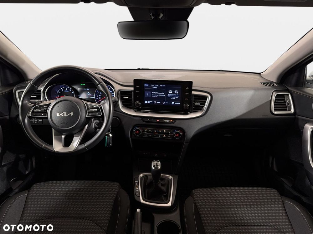 Kia Ceed - 16
