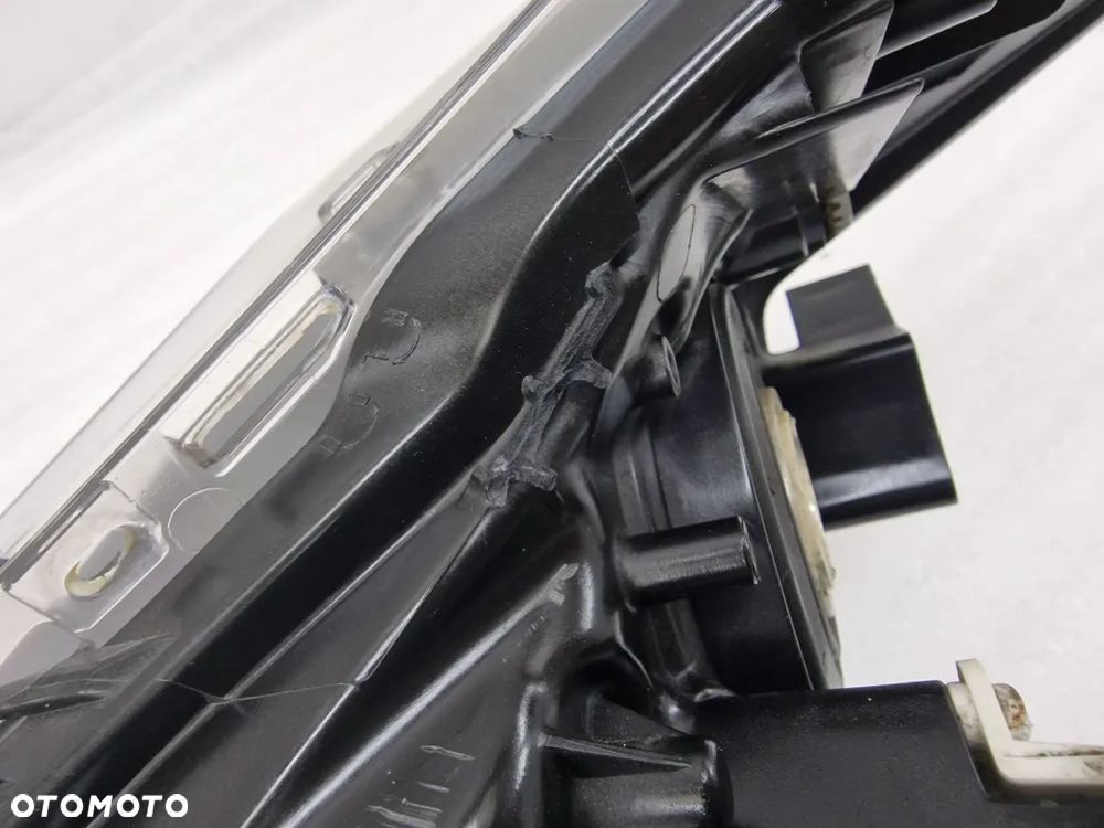 TOYOTA COROLLA E16 E18 13- LAMPA LED PRAWA PRZEDNIA PRZÓD , NR 81110-02E71-00 , NR AUKCJI LL61 - 16