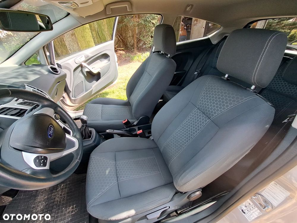 Ford Fiesta 1.25 Ambiente EU5 - 10