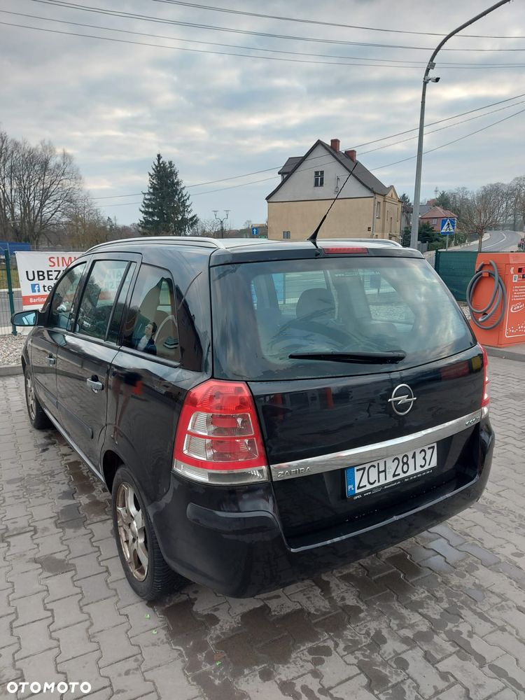 Opel Zafira 1.6 Essentia - 2