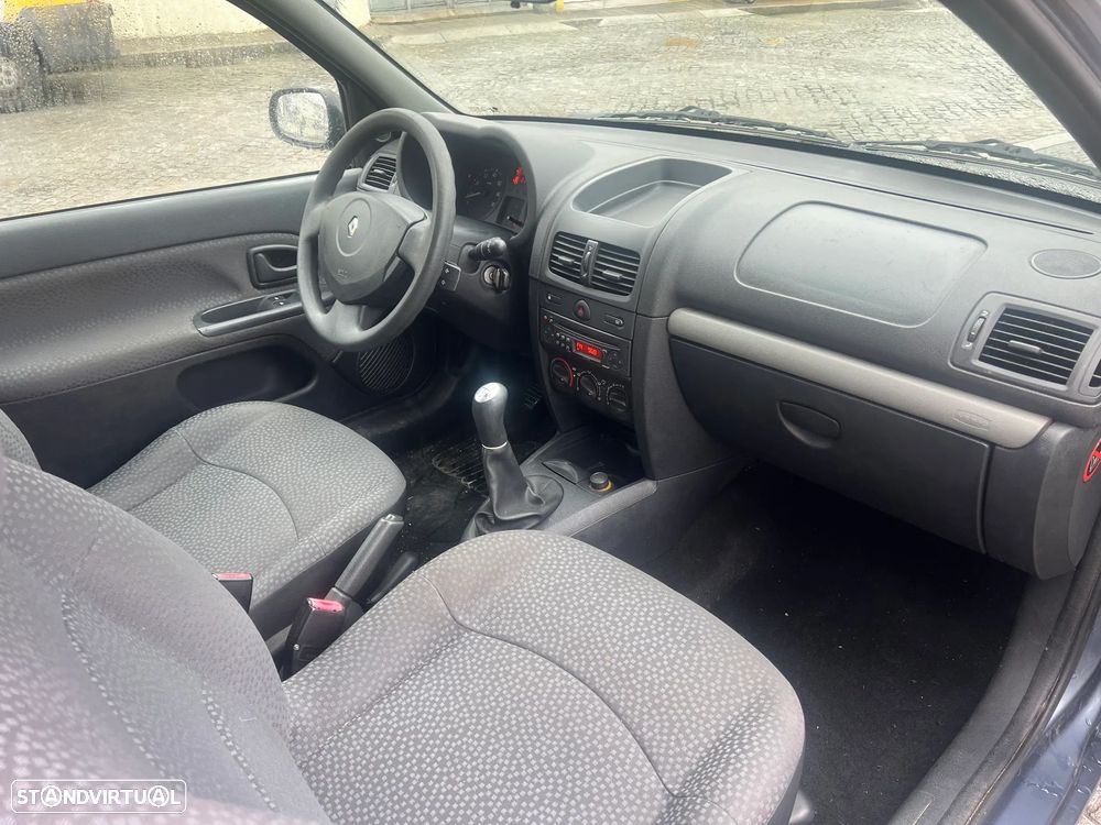 Renault CLIO STORIA - 4