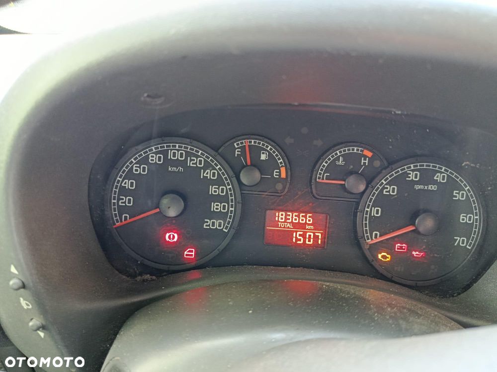 Fiat Doblo 1.9 JTD Dynamic - 12
