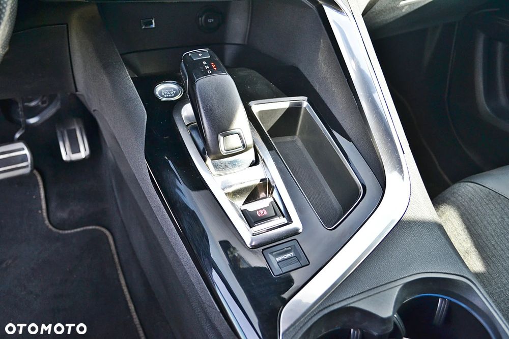 Peugeot 3008 1.5 BlueHDi GT S&S EAT8 - 29