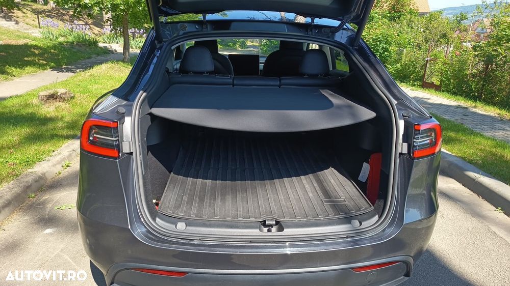Tesla Model Y Standard - 8