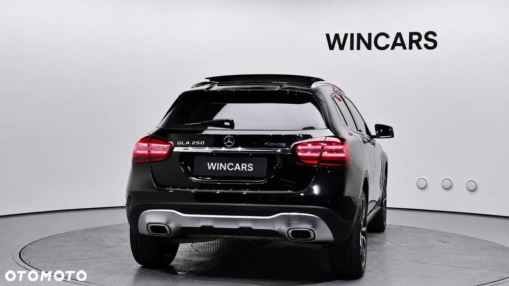 Mercedes-Benz GLA 250 7G-DCT - 5