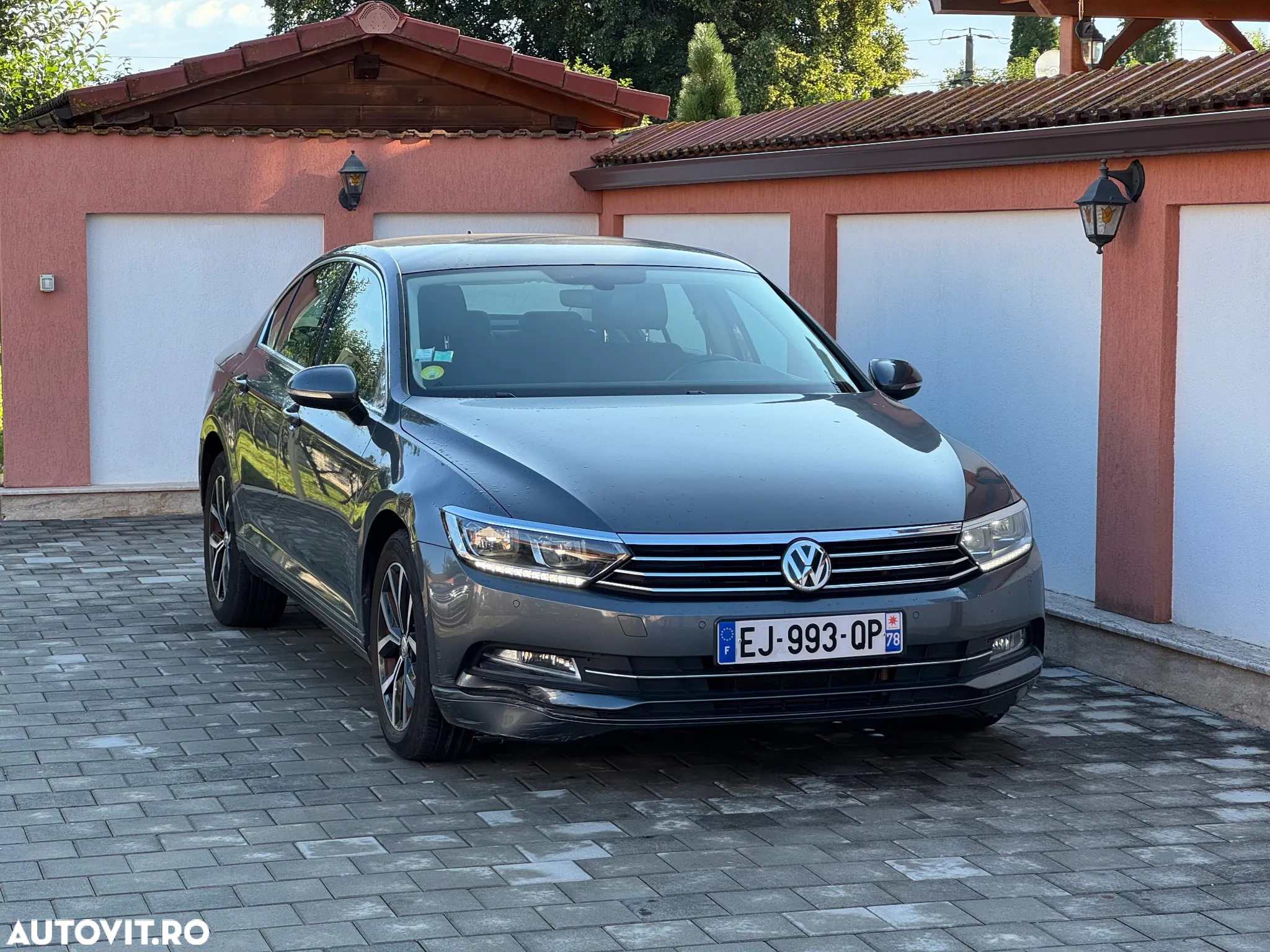 Volkswagen Passat - 5