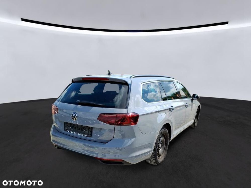 Volkswagen Passat - 5