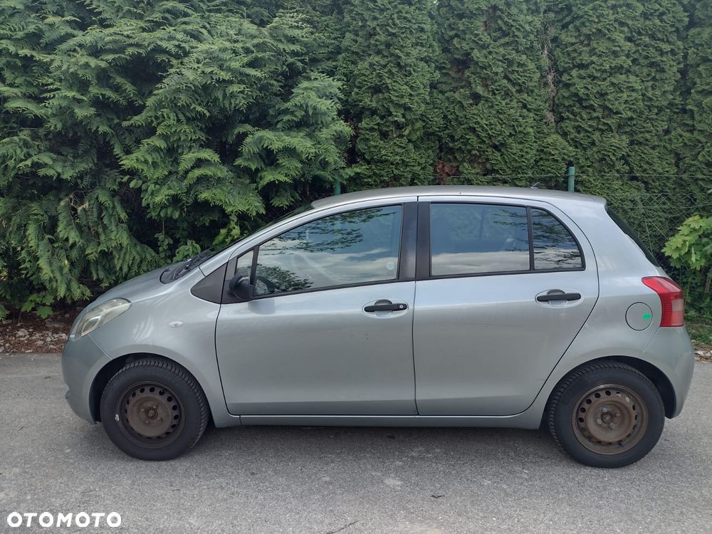 Toyota Yaris 1.0 Luna - 2