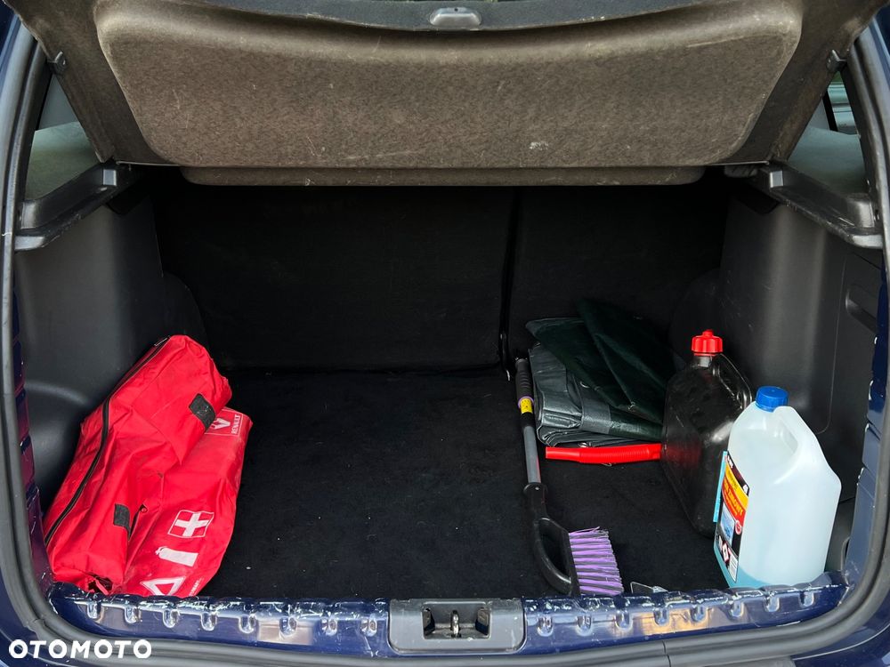 Dacia Duster 1.6 SCe Laureate S&S - 11