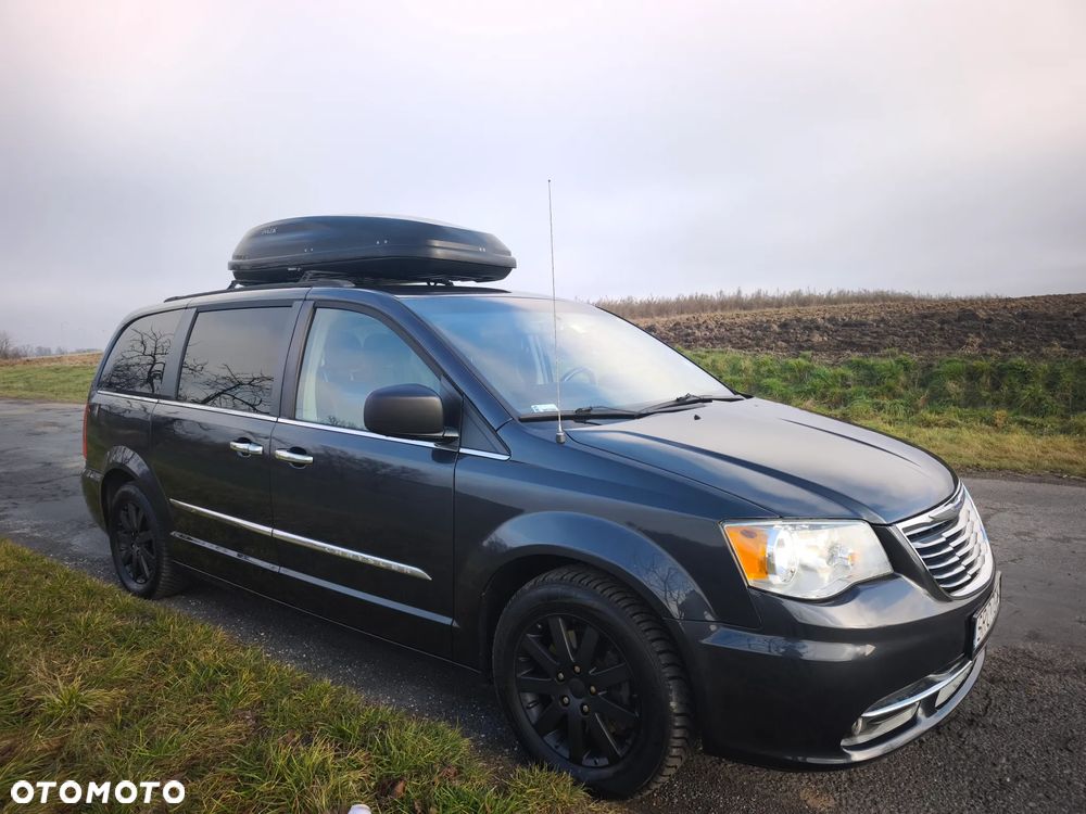 Chrysler Town & Country ver-3-6-limited - 2