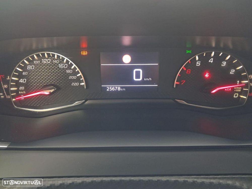 Peugeot 208 1.2 PureTech Active - 18