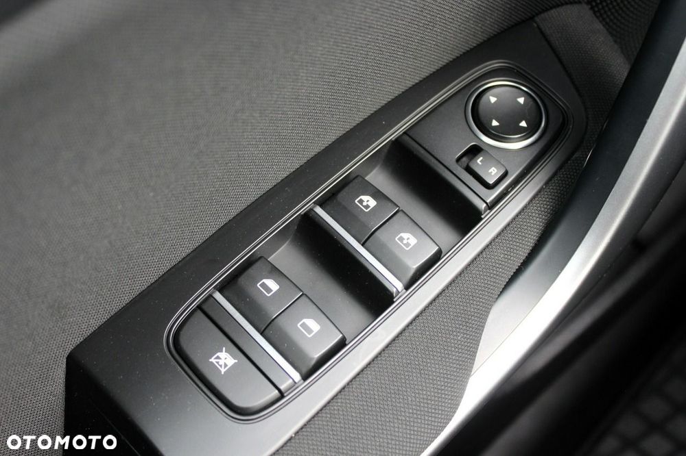 Kia Ceed 1.6 CRDi mHEV M - 24