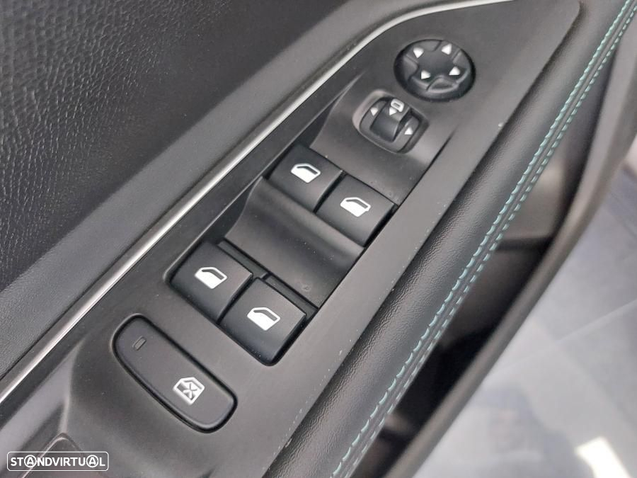 Peugeot 5008 1.2 PureTech Allure EAT8 - 12