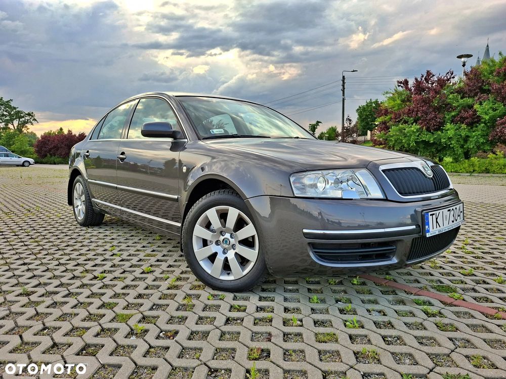 Skoda Superb 1.8T Elegance - 1