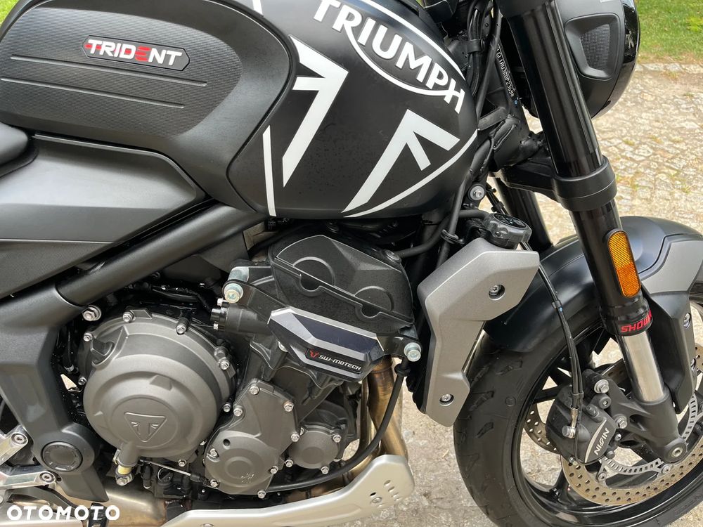 Triumph Trident - 3