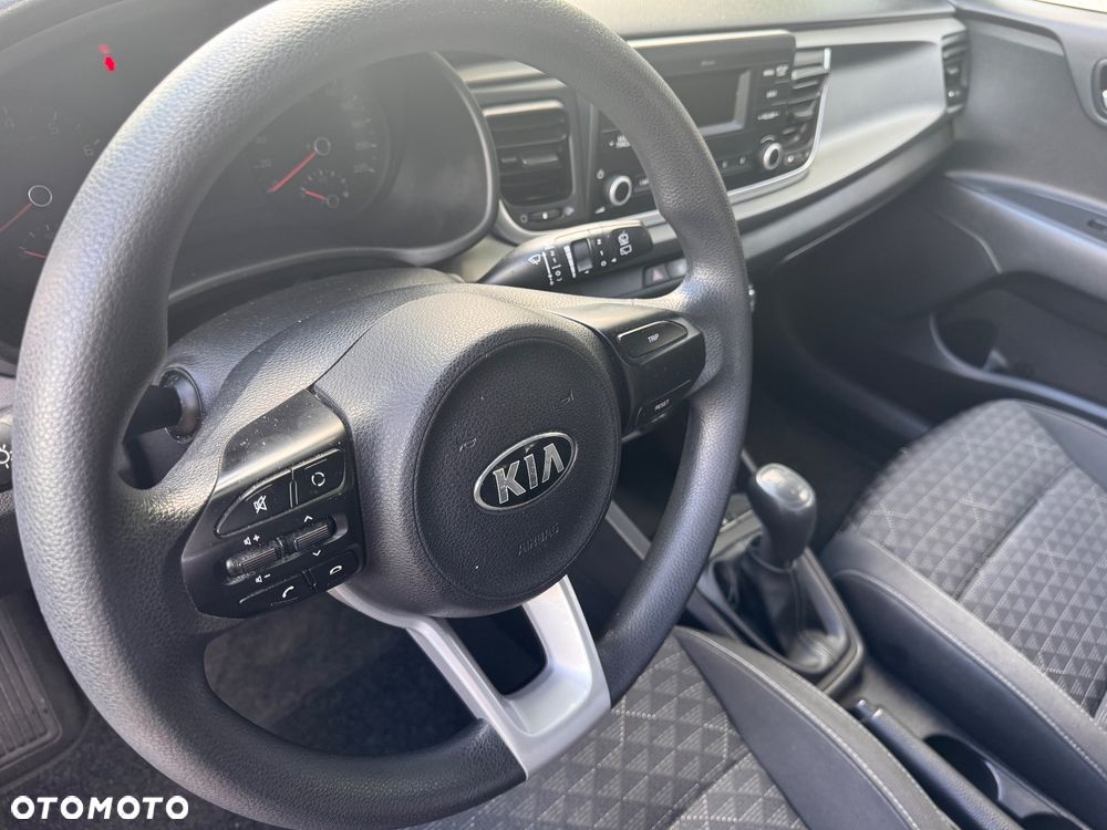 Kia Rio 1.4 M - 22