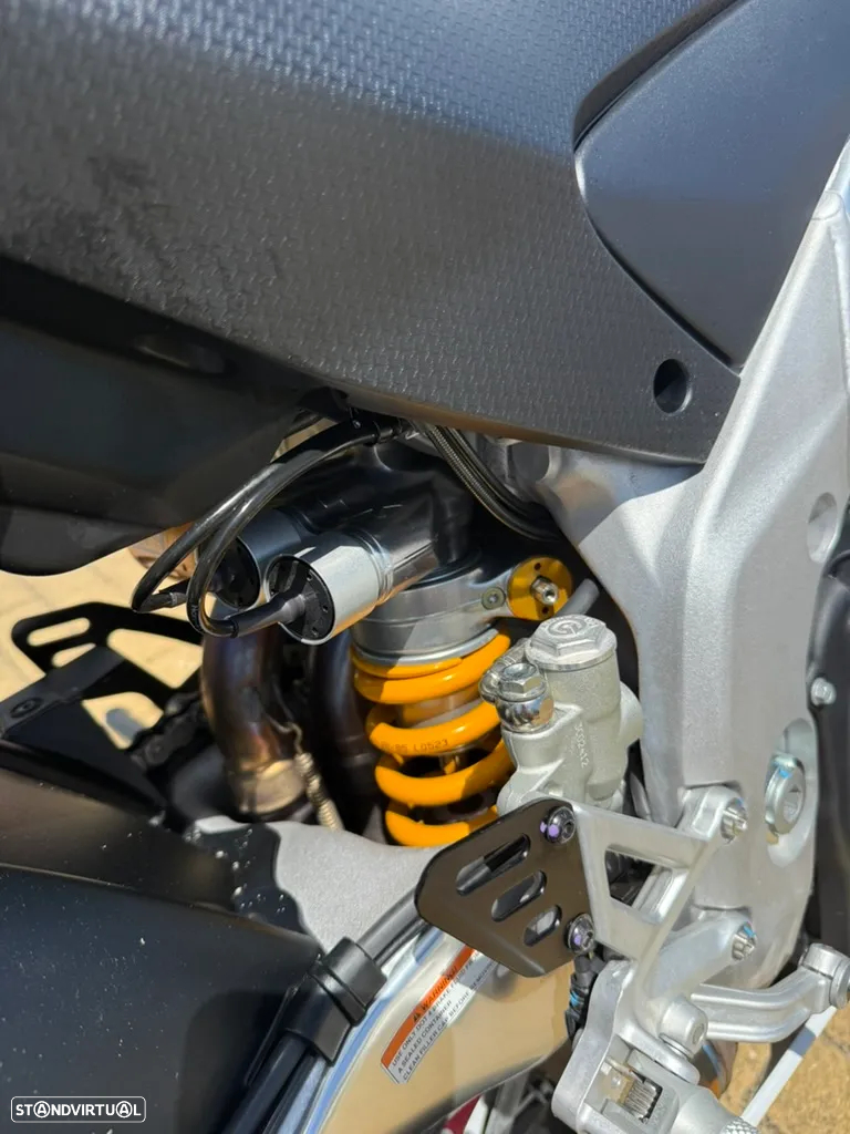 Aprilia RS RSV4 Factory - 23