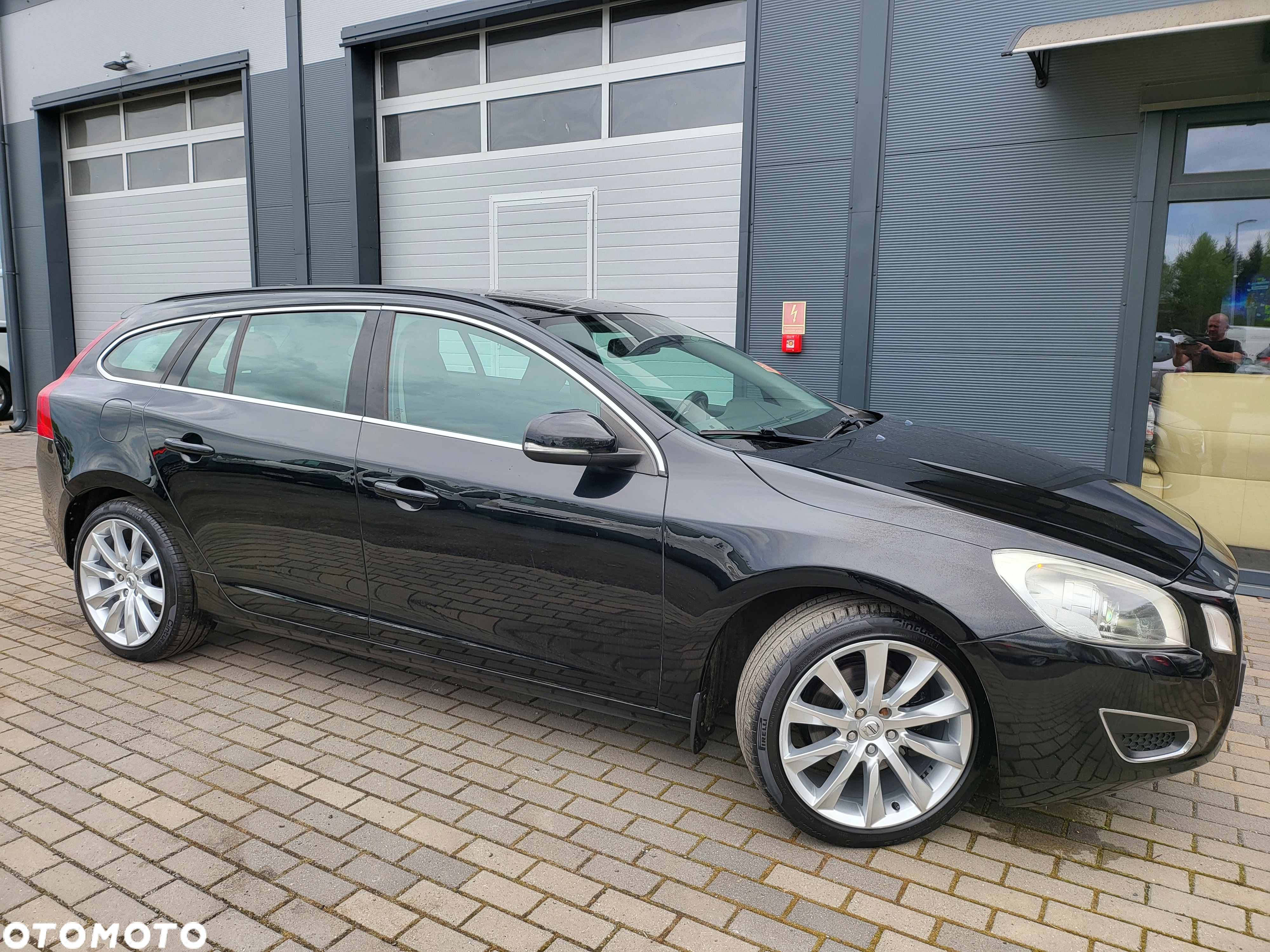 Volvo V60 D2 Momentum - 8