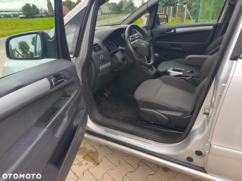 Opel Zafira 1.8 Selection 110 Jahre - 16