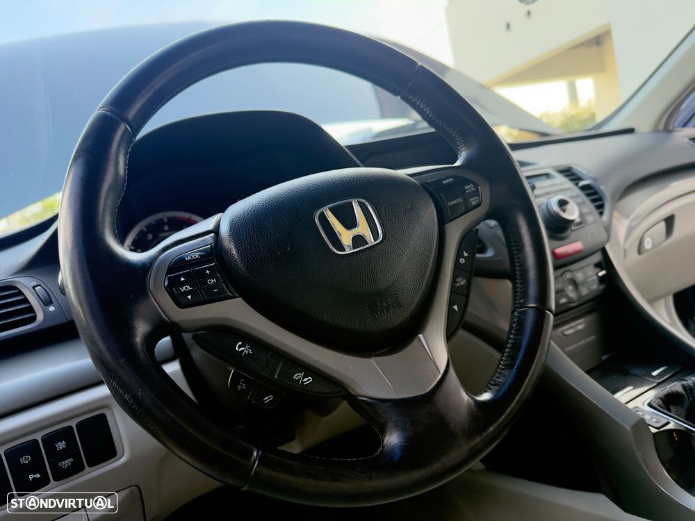 Honda Accord Tourer 2.2 i-DTEC Executive Navi E.Limitada - 44