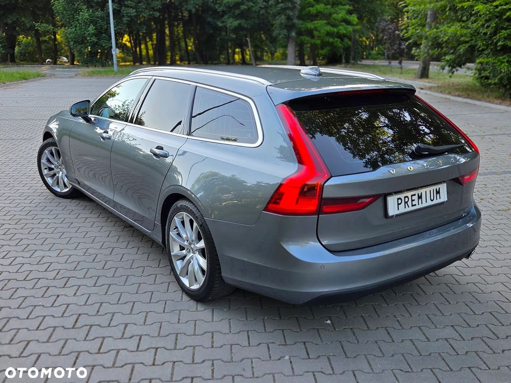 Volvo V90 D3 Geartronic Momentum Pro - 22