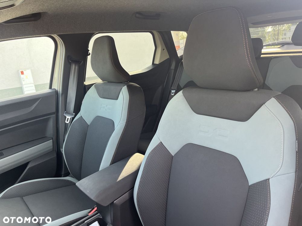 Dacia Duster 1.6 Full Hybrid 140 Extreme MMT - 11