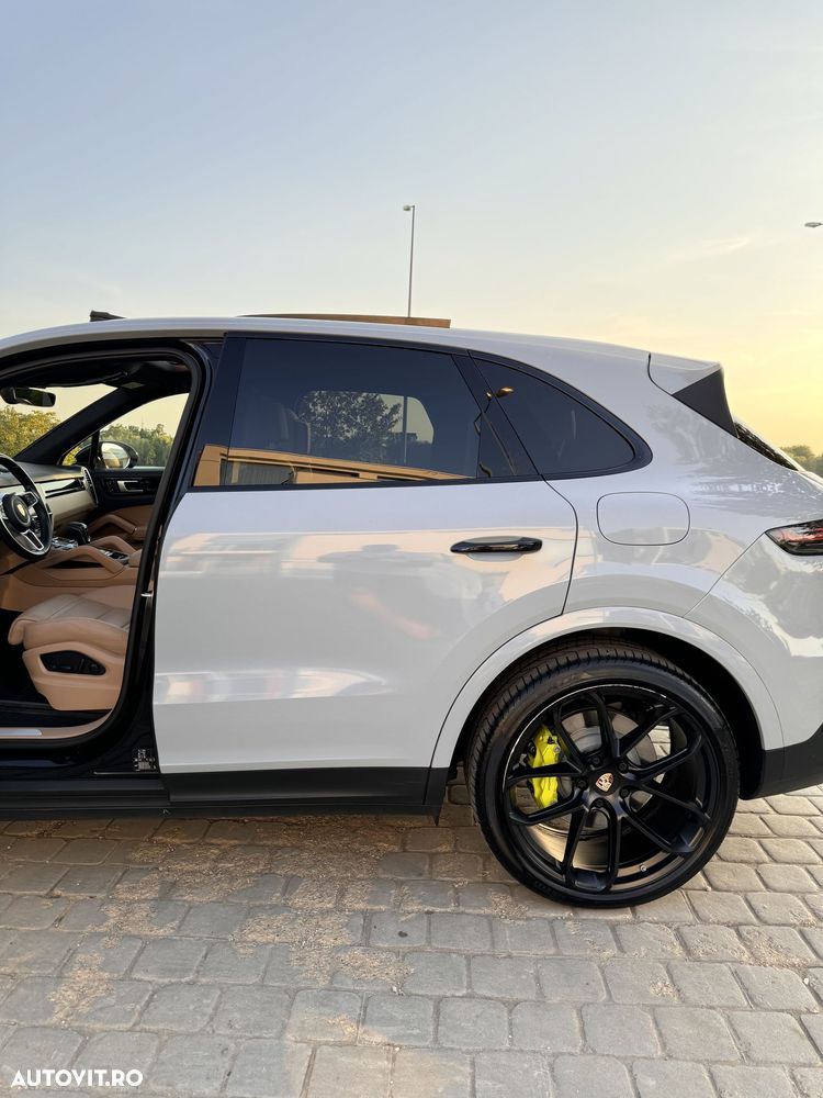 Porsche Cayenne E-Hybrid Tiptronic S - 2